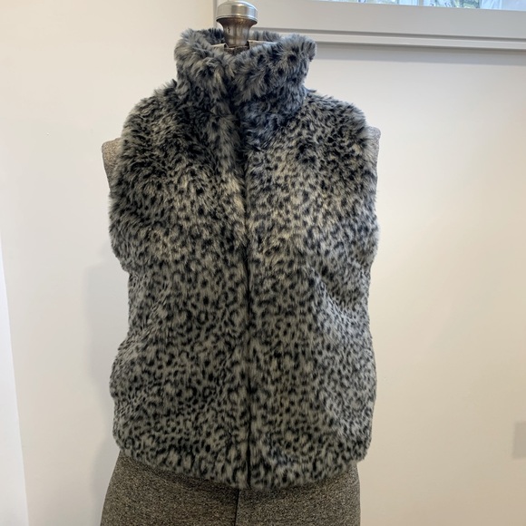 Girls animal print vest - Picture 1 of 6